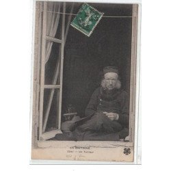 LA BRETAGNE : un tailleur - état
