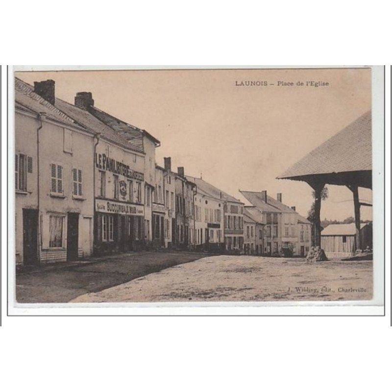 LAUNOIS : place de l'église - très bon état