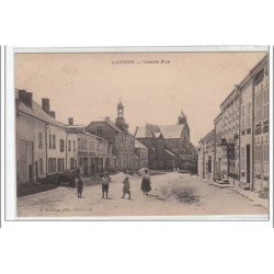 LAUNOIS : grande rue - très bon état