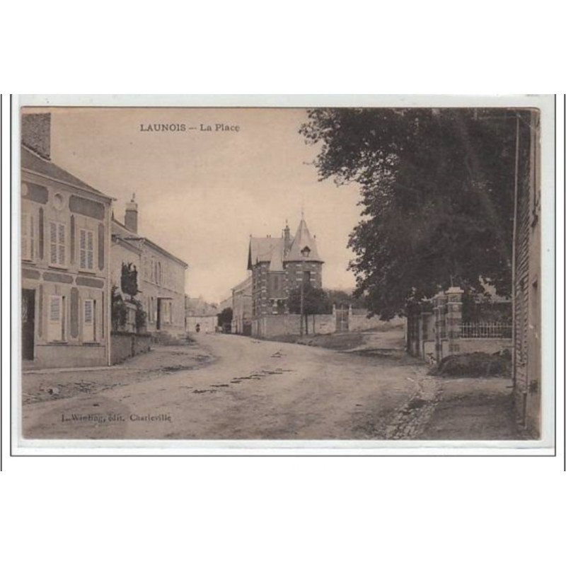 LAUNOIS : la place - état