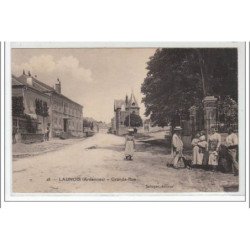 LAUNOIS : grande rue - très bon état
