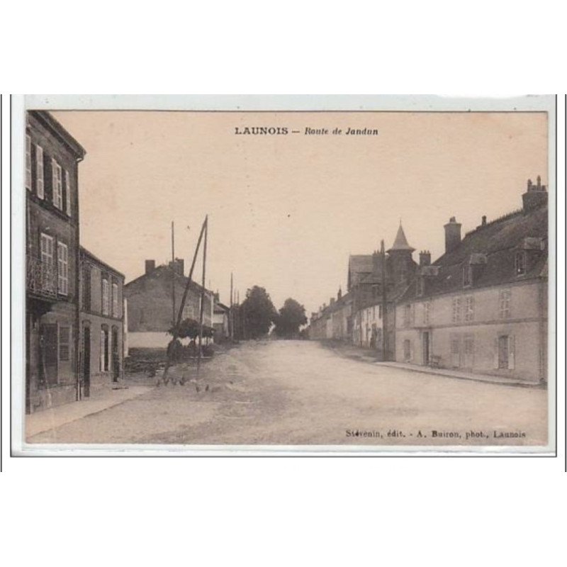 LAUNOIS : route de Jandun - très bon état