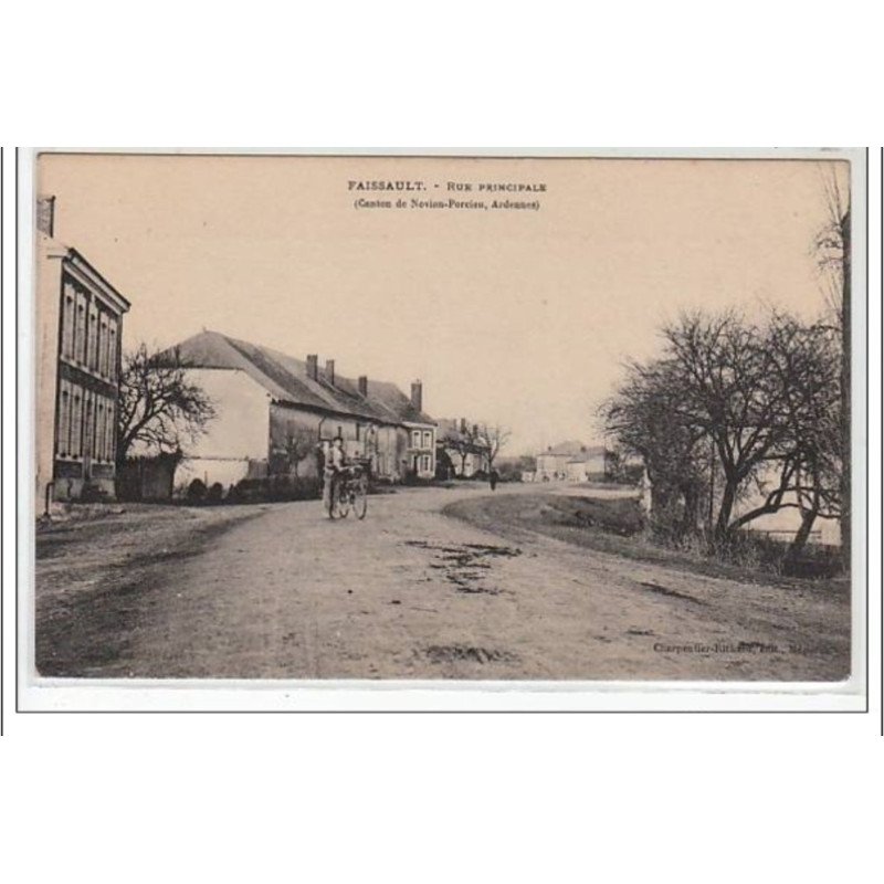 FAISSAULT : rue principale - très bon état