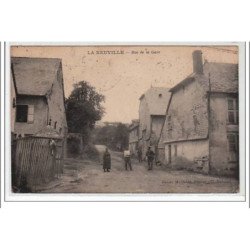 LA NEUVILLE : route de la gare - état (timbre décollé)