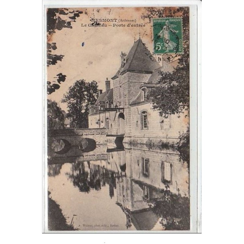 MESMONT : le château - porte d'entrée - état
