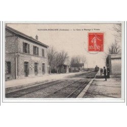NOVION-PORCIEN : la gare et passage à niveau - TRAIN - très bon état