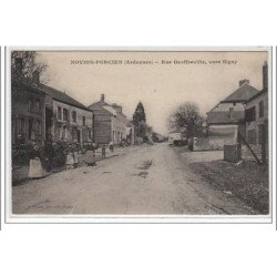NOVION-PORCIEN : rue Geoffroyville, vers Signy - très bon état