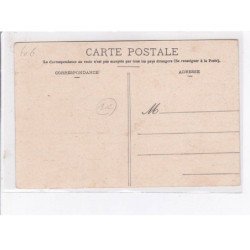 SAINT-NAZAIRE -  Place publique et la fontaine - très bon état