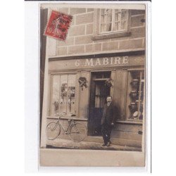 ARGENTON sur CREUSE: carte photo de l'atelier MABIRE (salon de coiffure - coiffeur - chappellerie - éditeur de cpa)