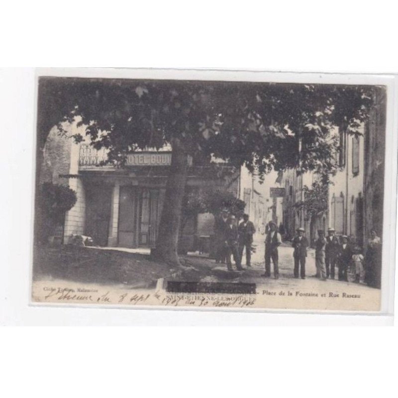 SAINT ETIENNE LES ORGUES - Place de la fontaine et rue Raseau - très bon état