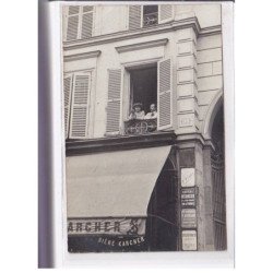 PARIS - carte - photo - couple à la fenêtre - état