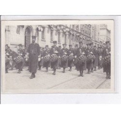 PARIS - carte - photo - Défilé militaire rue Jeanne d'Arc - état