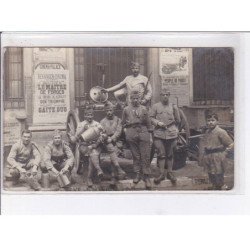 PARIS - carte - photo - militaires - (affiche de cinéma) - Très bon état