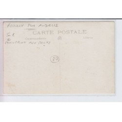 ROMILLY-sur-ANDELLE: monument aux enfants morts - très bon état