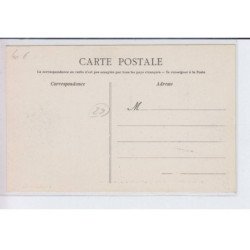 CONCARNEAU: entrée de la ville close un jour de fête,kermess des filets bleus exposition dentelles - très bon état