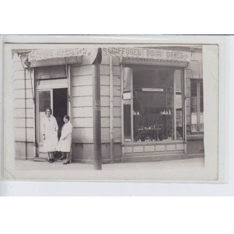 FRANCE - salon coiffures pour dames, mise en plis teintures et manucures, La petite Jeanette - état