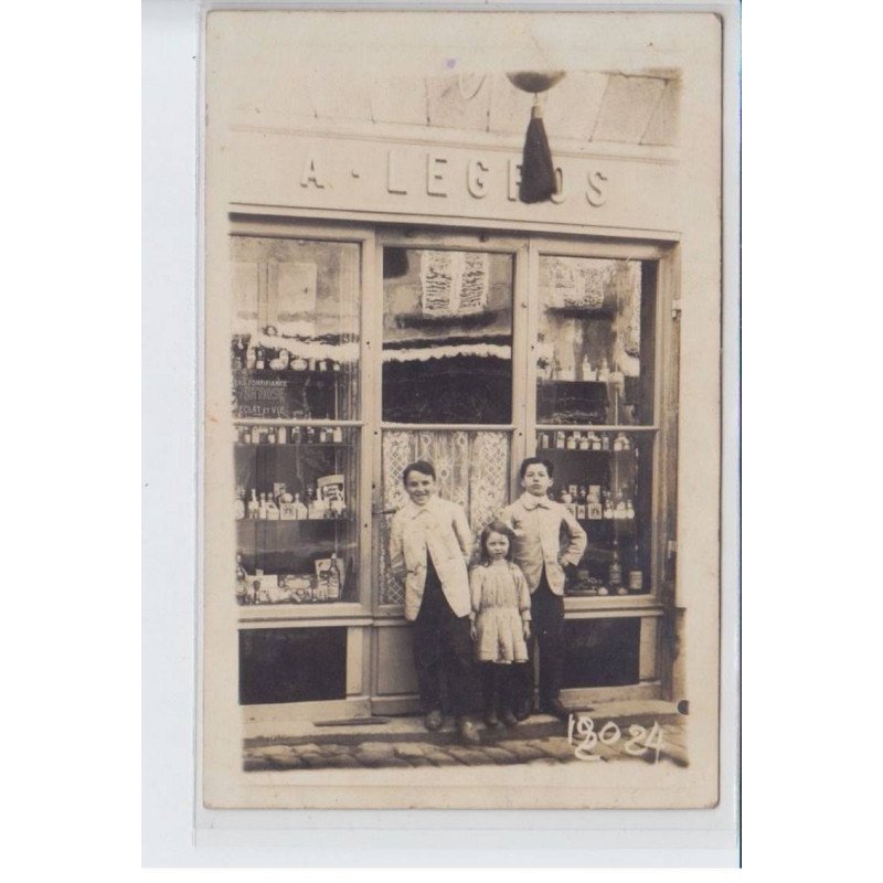 FRANCE: A. Legros, boutique, eau fortifiante NUTROSE, éclat de vie - état