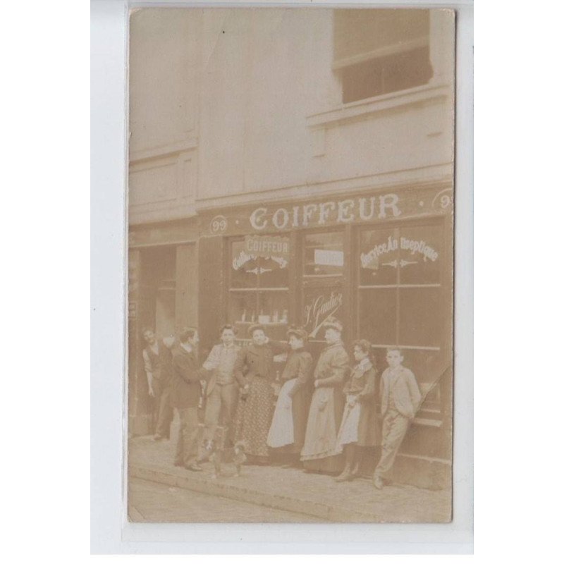 FRANCE: senlis(?) coiffeur Gauthier, service antiseptique, petit chien - état