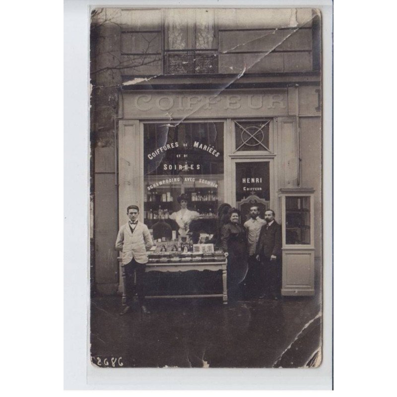 FRANCE: coiffeur, coiffure de mariées et de soirée, Henri, shampooing avec séchoir, cors - état