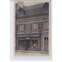 FRANCE: coiffeur au palais des parfums et de la coiffure, E. Rueil - état