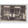 FRANCE: épicerie (?), groupe de personnes - très bon état