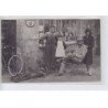 FRANCE: garage automobile, levier de voiture, vélo, personnages - très bon état