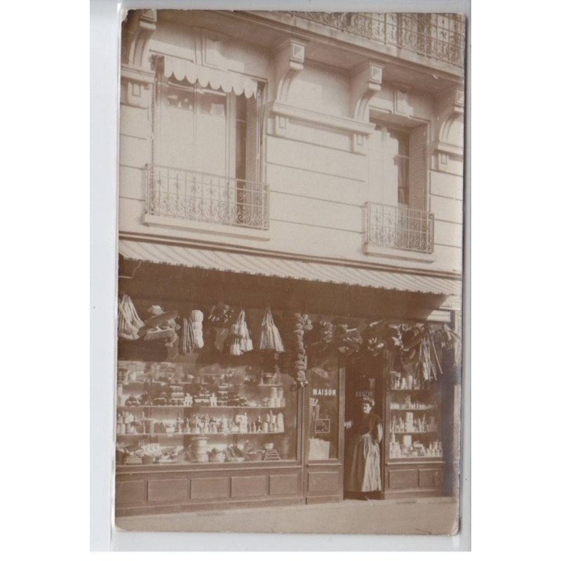 FRANCE: maison Boutin, épicerie - très bon état