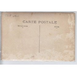 FRANCE: tourraine, petite boutique, personnages, petit chien - état