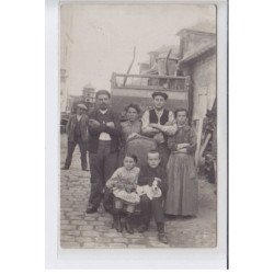 FRANCE: personnages, chien et chat, victor hugo - état