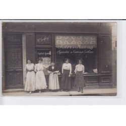 FRANCE: Mme. Godfery, english spoken, robes et manteaux, spécialité de costumes tailleur - très bon état