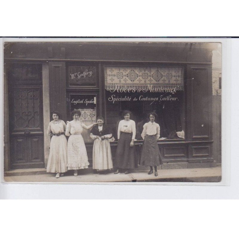 FRANCE: Mme. Godfery, english spoken, robes et manteaux, spécialité de costumes tailleur - très bon état