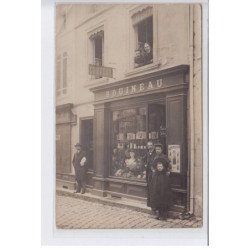 FRANCE: bouineau, coiffeur, coiffure de dame, pilocarpia - état