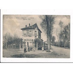 YERRES : hôtel des camaldules maisons pons - très bon état