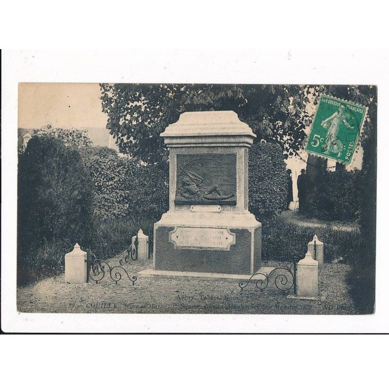 COUILLY: monument aux morts - très bon état
