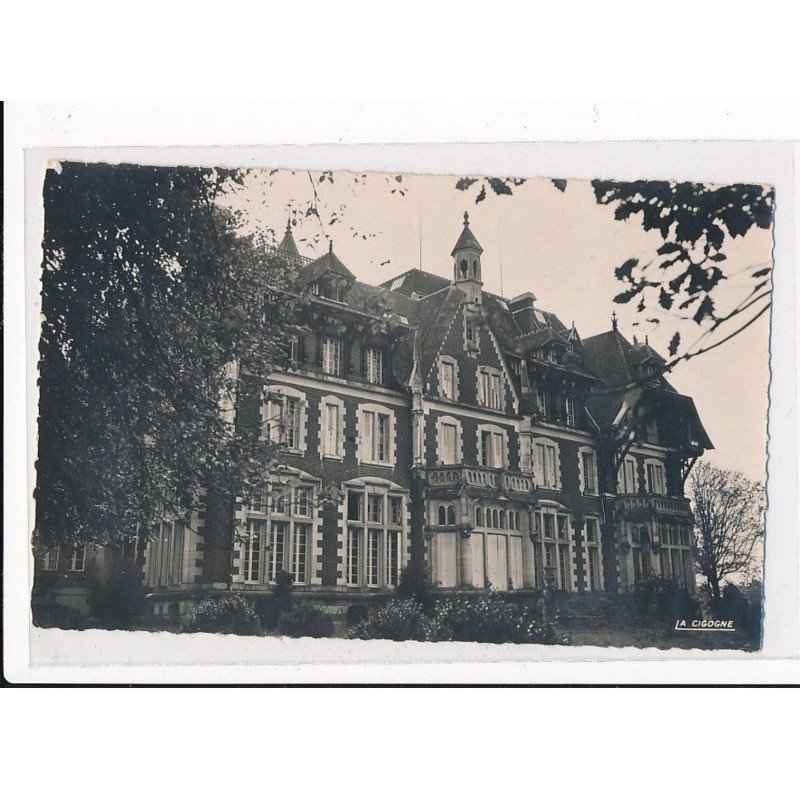 YPORT: château des hogues - très bon état
