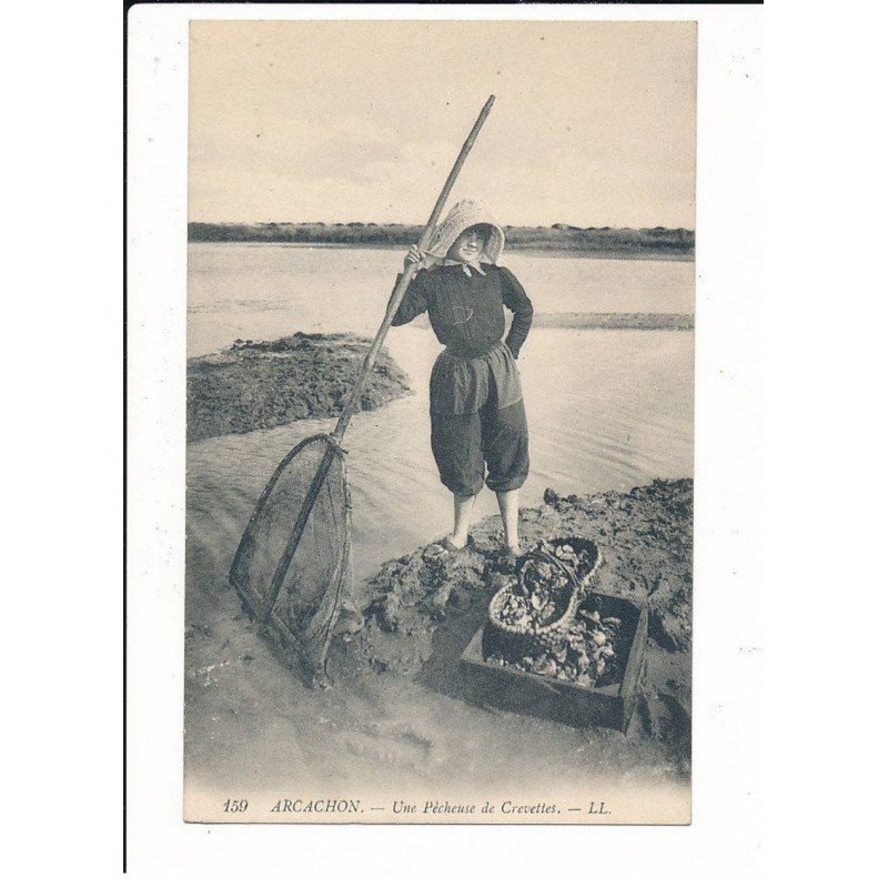 ARCACHON: une pêcheuse de crevettes - très bon état