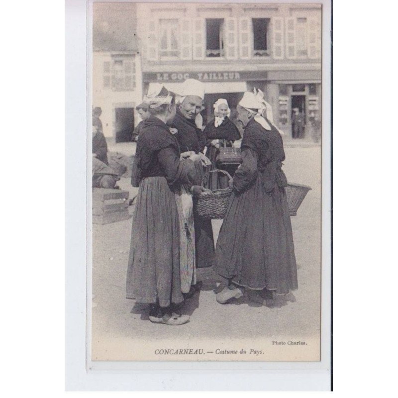 CONCARNEAU: costume du pays, marché - très bon état