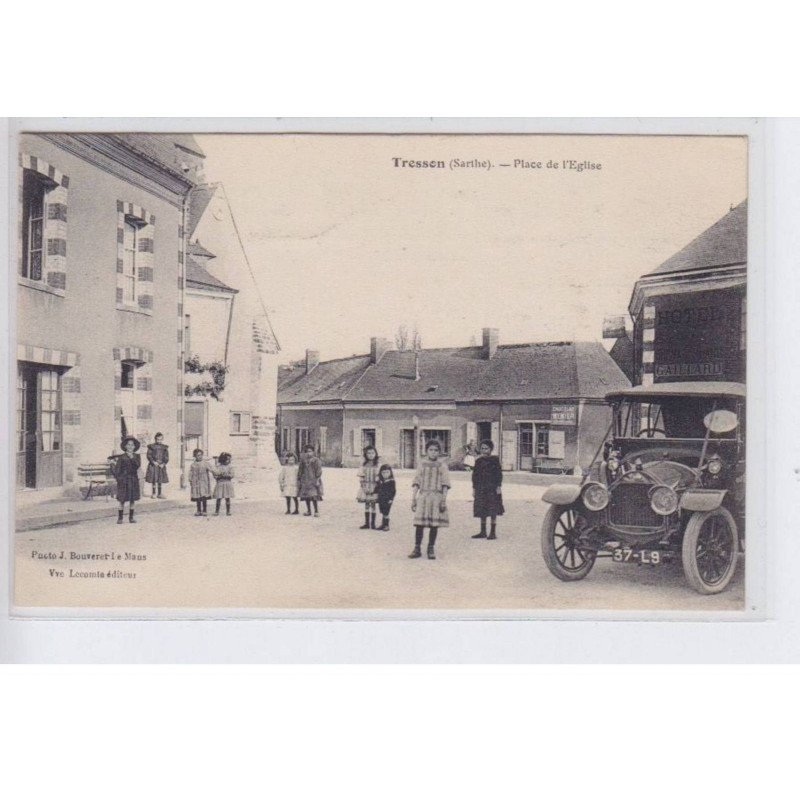 TRESSON: place de l'eglise - très bon état
