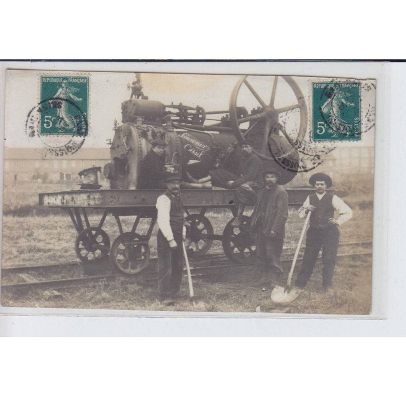 OISSEL: carte photo d'une batteuse, chemin de fer (agriculture) - état