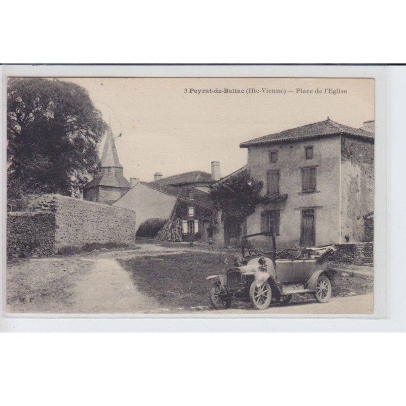 PEYRAT-de-BELLAC: place de l'église, voiture - très bon état