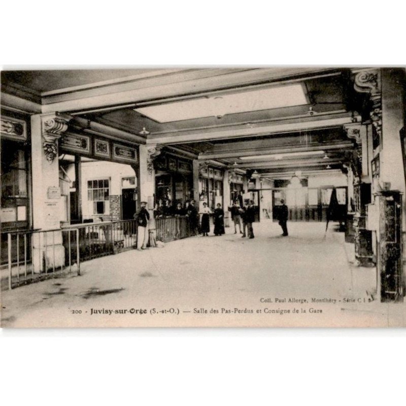 JUVISY: salle des pas-perdus et consigne de la gare - très bon état