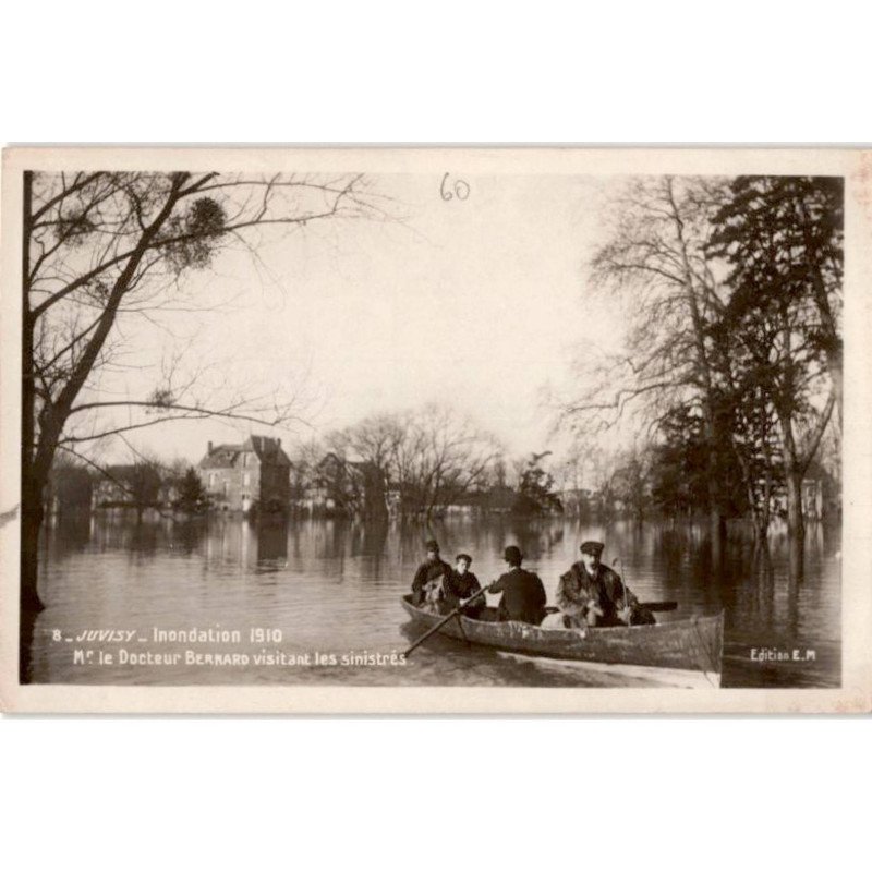 JUVISY: inondation 1910 Mr. le docteur bernard visitant les sinistrés - très bon état