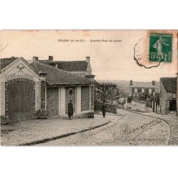 GRIGNY: grande rue et lavoir - état