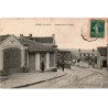 GRIGNY: grande rue et lavoir - état