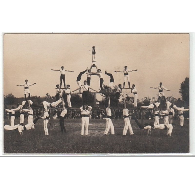 SAINT QUENTIN : carte photo de concours gymnastique vers 1910 - aviation - Très bon état SAINT QUENTIN : carte photo de concours gymnastique vers 1910 - aviation - Très bon état