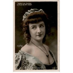 CHANTEURS : Mme Angot - très bon état