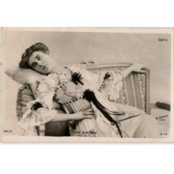 CHANTEUSES : Vera Nimidoff - état
