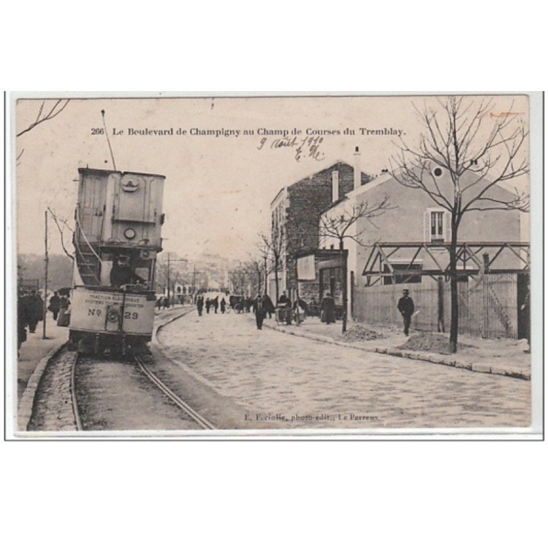 Le boulevard de Champigny au champ de courses du Tremblay - Très bon état