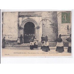 NEUVY-le-ROI: fête de jeanne d'arc, 1909, sortie de la messe - état