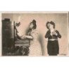 MUSIQUE: scène de piano - état
